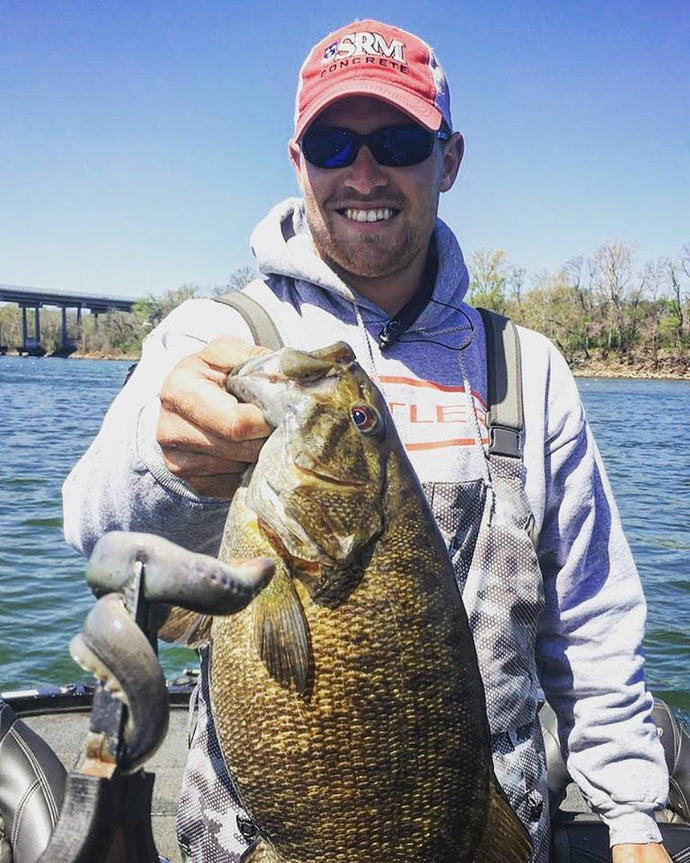 How to fish Pickwick Smallmouth during the spawn and catch BIGGINS!